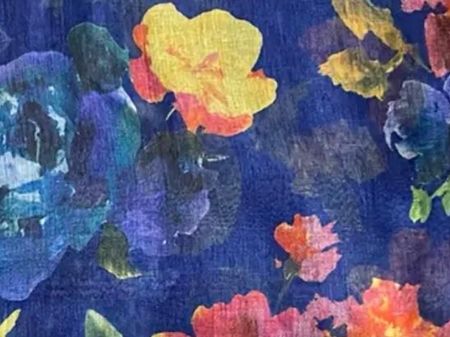 Jolie echarpe bleu  neuve 80 X 185/ SVP lisez bien le texte