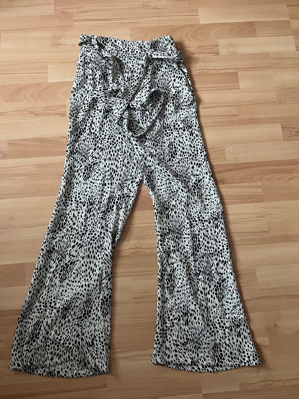 Tally Weijl Hosen: Tally Weijl Hose – Gebraucht aus Kirchberg BE von lea_kb6y