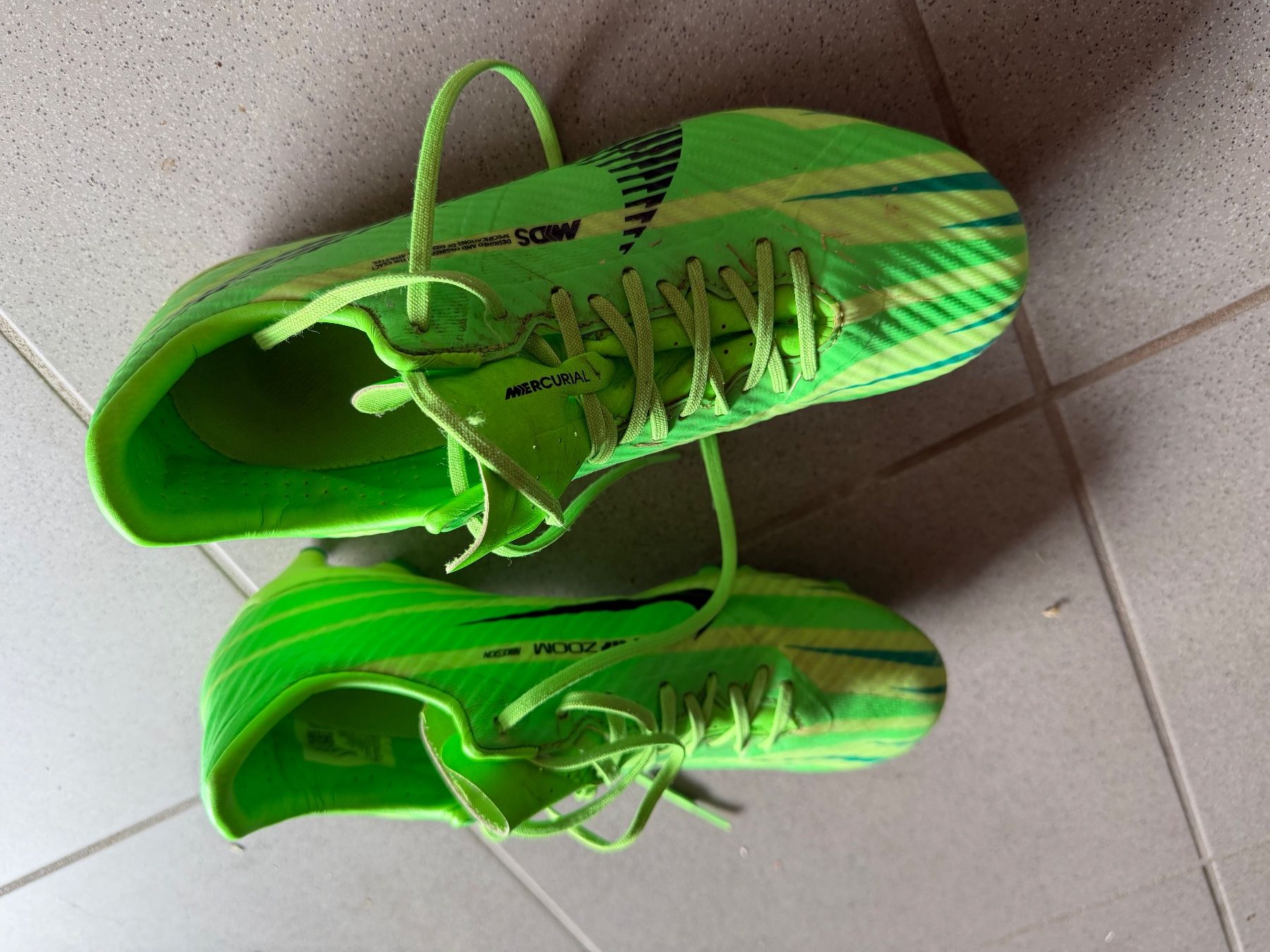 Nike Scarpe da uomo: Fussball schuhe, nockenschuhe – Usato da Riniken venduto da Bikergirl 1