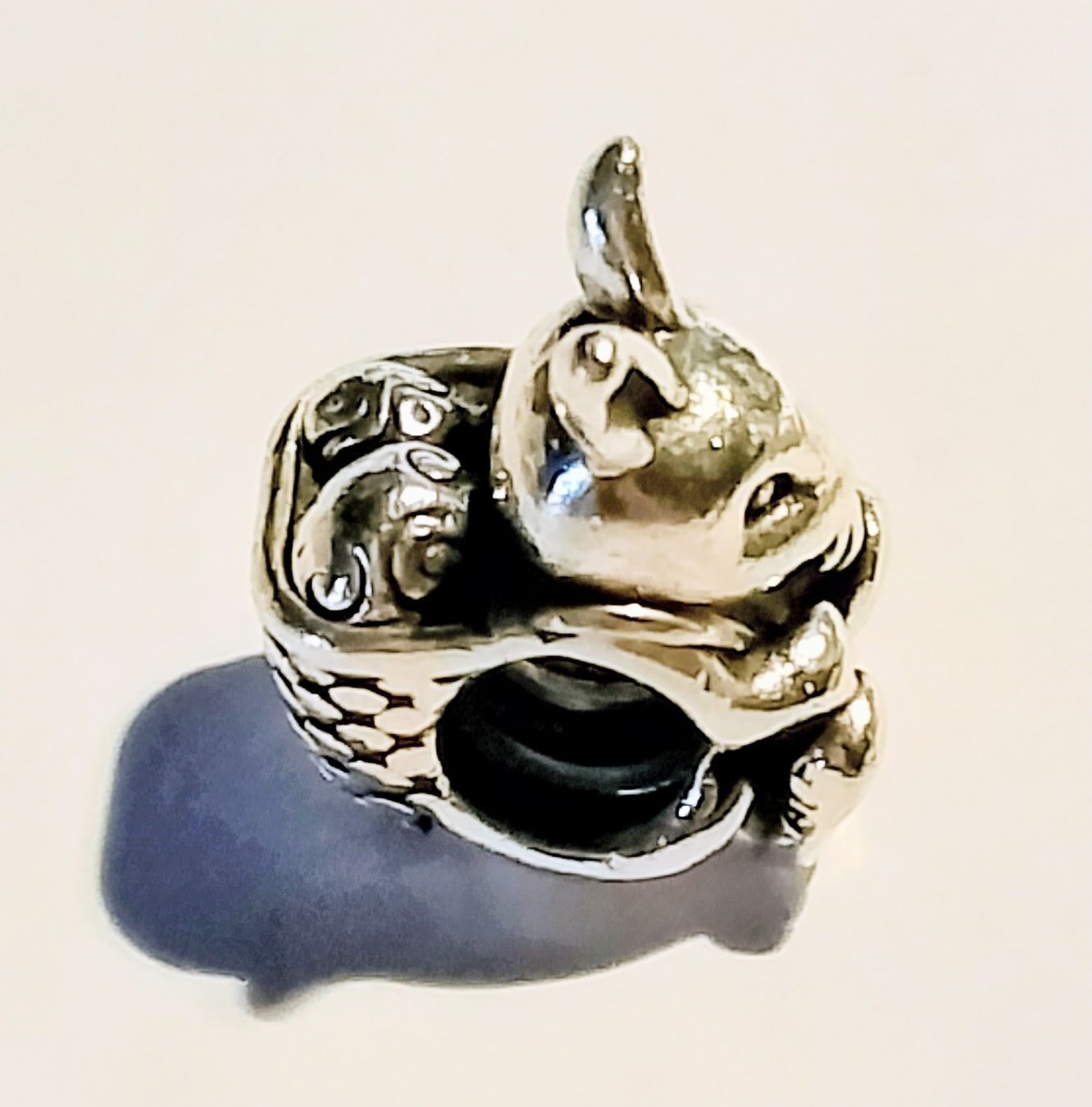 Pandora Ciondoli: Pandora Charm Osterhase mit  Korb  – Usato da Therwil venduto da col_m6rx