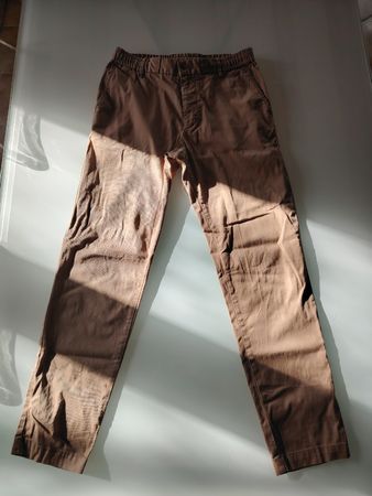 Pantalon Hugo Boss, taille 46
