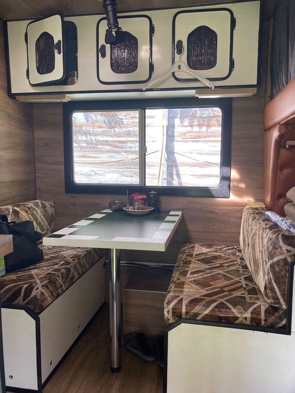 Dodge Camping Fahrzeuge: Camper US Dodge Cobra 1978 – Gebraucht aus Wildegg von  9