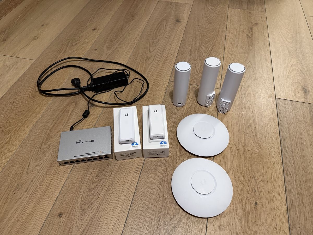 WiFi: Ubiquiti Unifi Access Point 2x nanoHD 3x FlexHD  – Usato da Kaltenbach venduto da Julidochromis 2