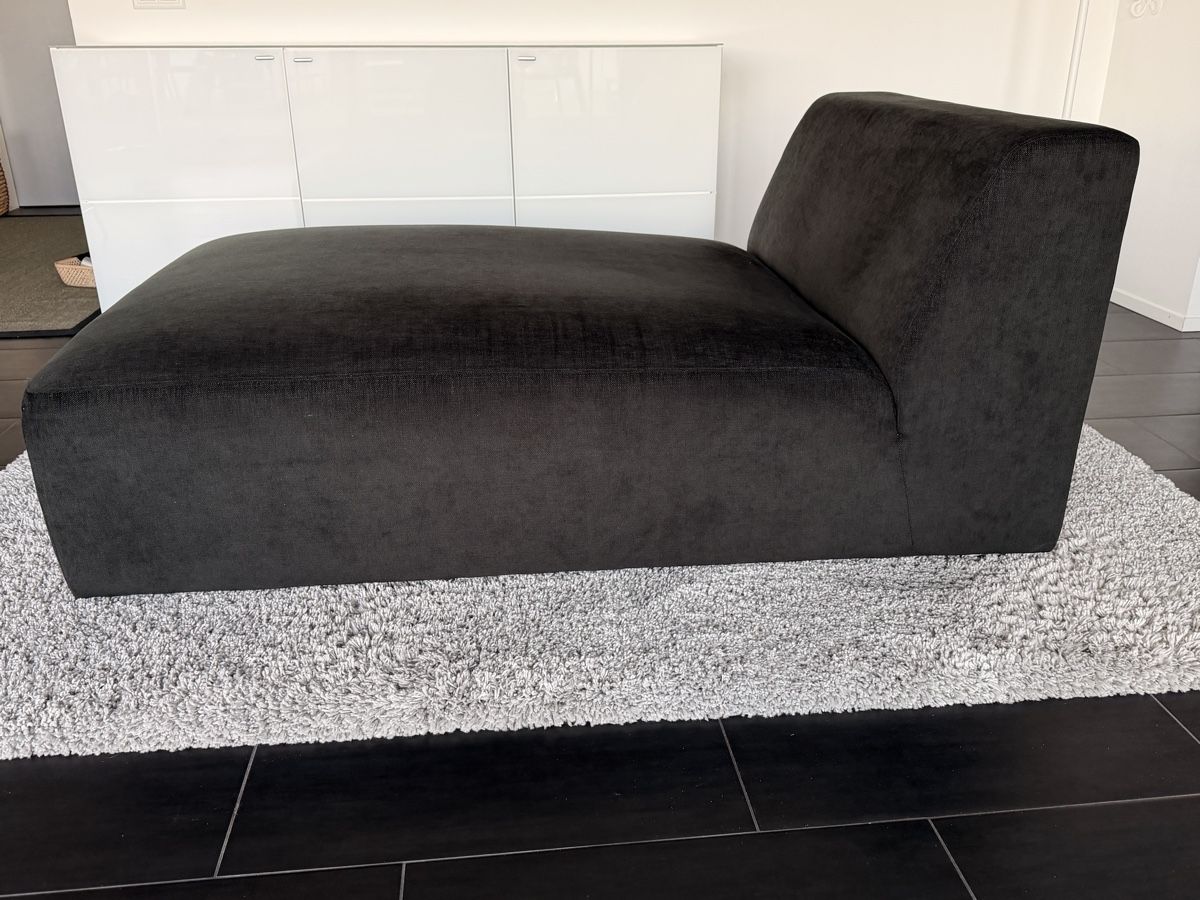 Interio Sofas: Canapé-liseuse – Gebraucht aus Neyruz FR von atppat