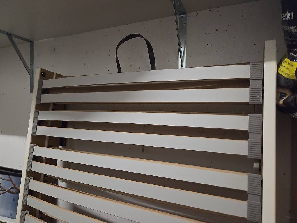 Lits: Raumsparbett 90x200 – D'occasion à Oberhasli par kev_62xw 1