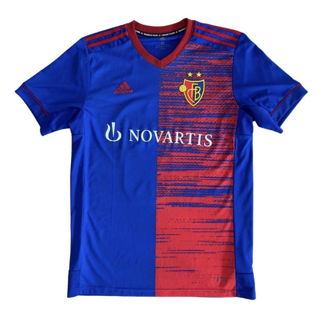 Canottiere & Pantaloni: Fc Basel Heimtrikot ab 5.- – Usato da Basel venduto da kleinerprinz