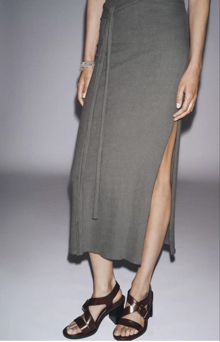 Zara Robes: Zara Dress – Neuf avec emballage d'origine à Opfikon par aro_f66t 2