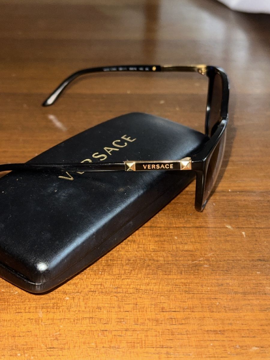Versace Brillen & Gläser: Versace Sonnebrille – Gebraucht aus Erlinsbach SO von VWV1 2