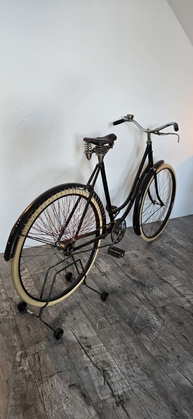 Biciclette: Damen Rad aus den 30er – Usato da Brislach venduto da p.stelvio