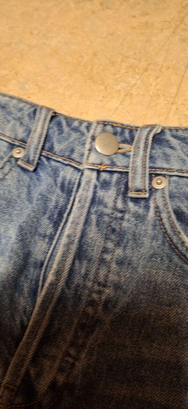 H&M Jeans: H&M Jeans Shorts, hellblau, Grösse S – Usato da Brienz BE venduto da mondchatz1 1
