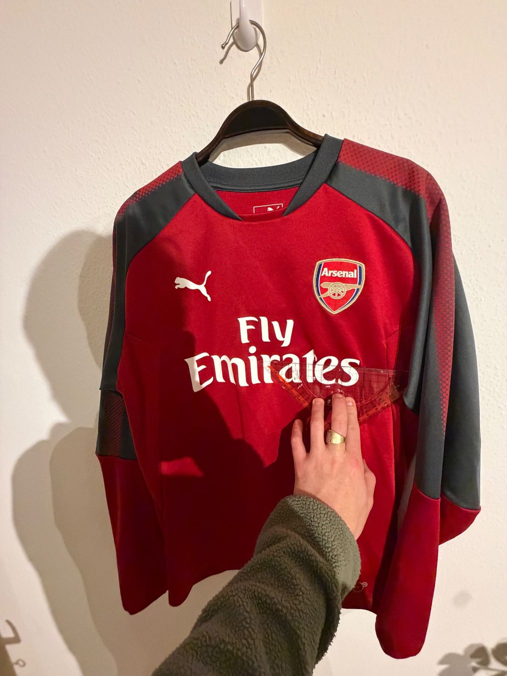 Arsenal Leibchen & Hosen: Authentic Puma Arsenal Trainigs Sweater Grösse M – Gebraucht aus Zürich von GenerationZH 7