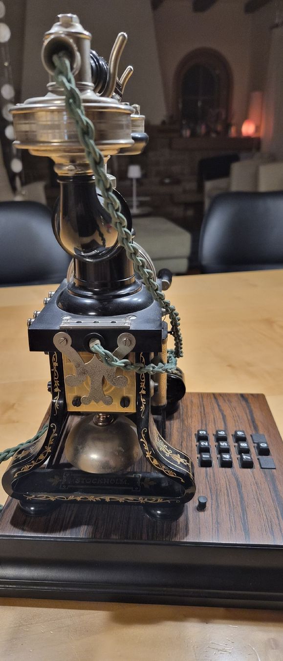 Ericsson Telefoni: Telefon Ericsson Stockholm – Difettoso da Courlevon venduto da Ernifan 1