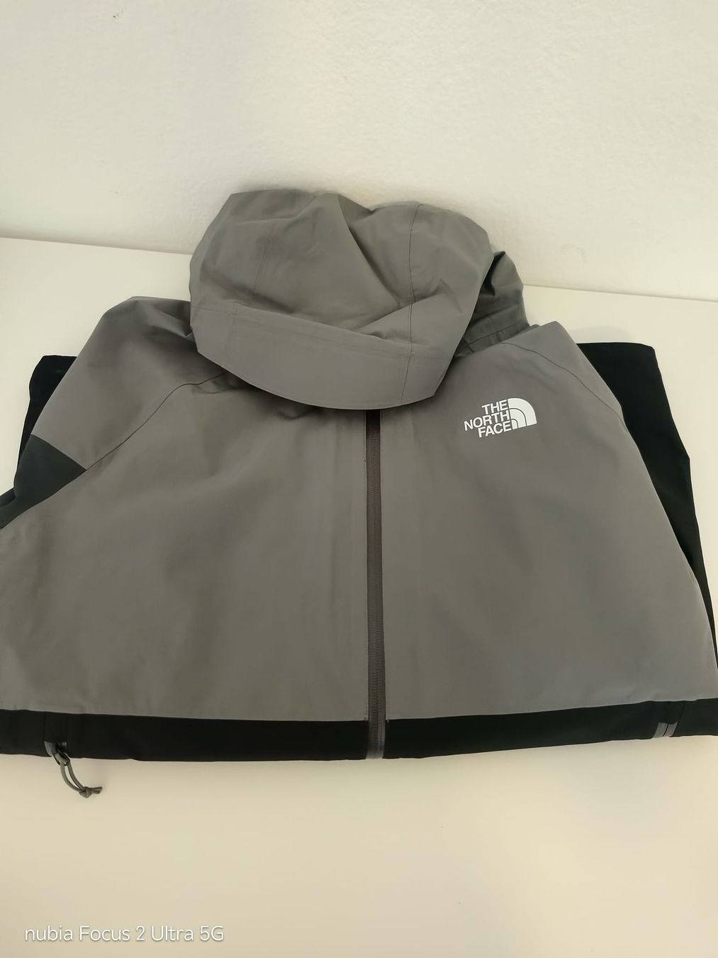 North Face Vestes: The North Face Jacket size M grey/black condition perfect – Neuf (Voir description) à wattwil par pel_qh26 1