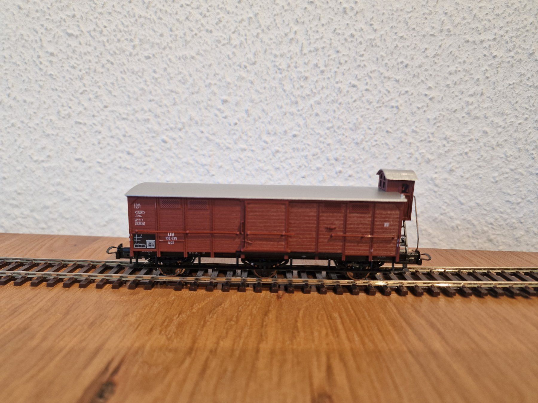Trix Modellini di ferrovie: DB gedeckter Güterwagen H0 – Usato da Matten b. Interlaken venduto da lor_hr9w 1