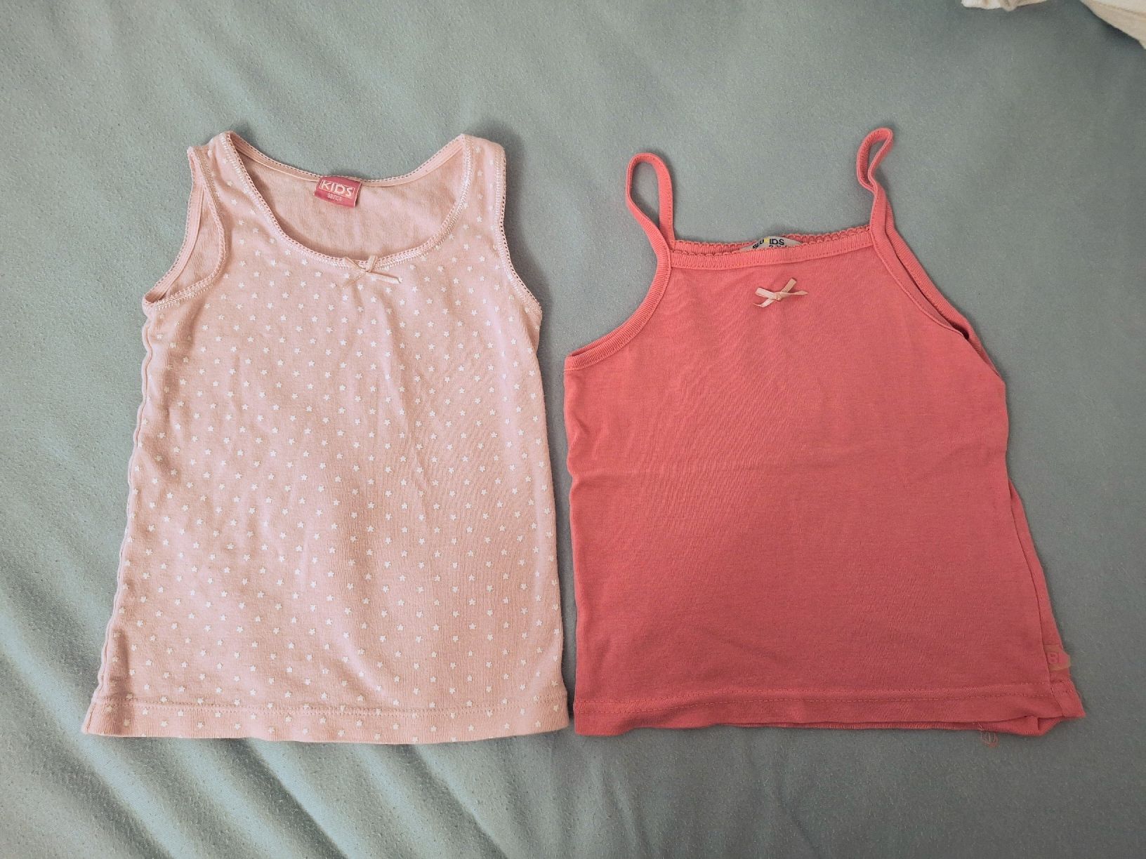 Blusen, T-Shirts & Tops: 4 Tanktops/Undershirts, size 98-104 – Gebraucht aus Volketswil von LisaSch1 2