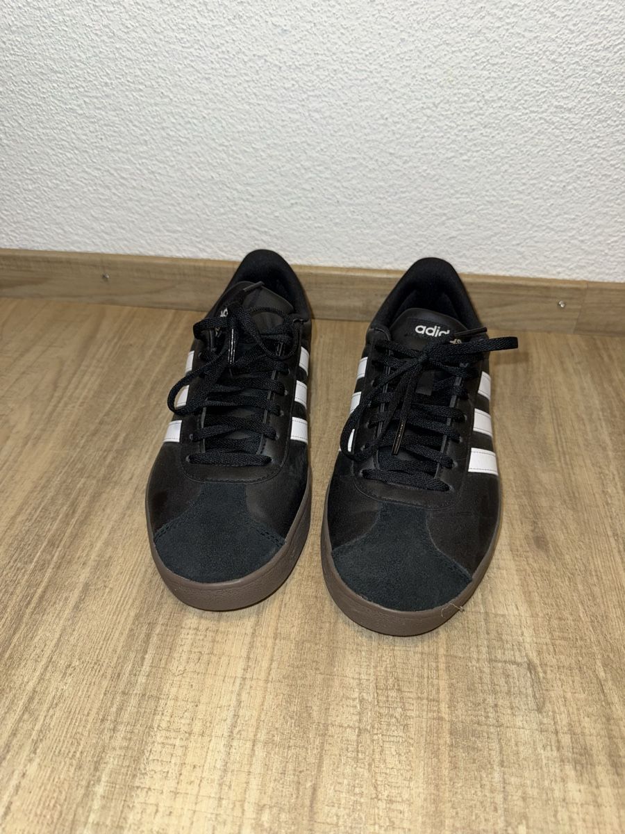 Chaussures hommes: Adidas Sneaker – D'occasion à Buochs par anj_9fmv