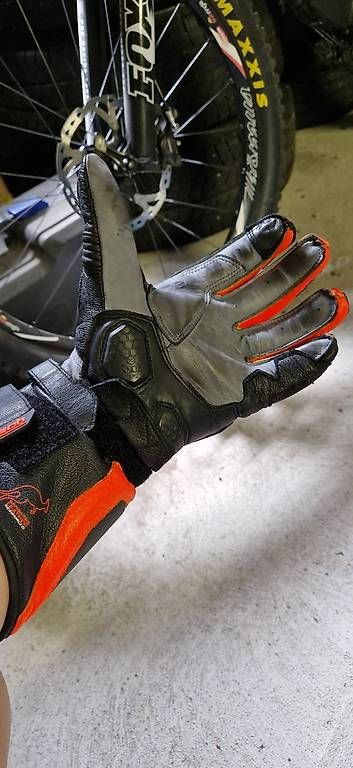 Sonstige Accessoires für Herren: Motoradhandschuhe reusch – Gebraucht aus Aeschau von Marc311994 2