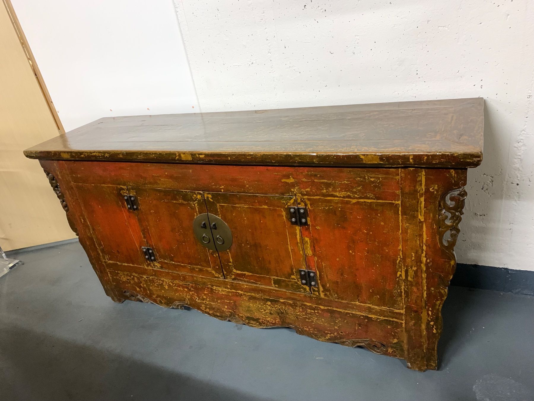 Cassettiere: Antikes gr. China Sideboard Ming 19.th / 19.Jh.  Asiatica – Usato da Zürich venduto da ZHtobi
