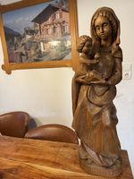 Hand-Carved Wooden Sculpture: Mother and Child - Unique