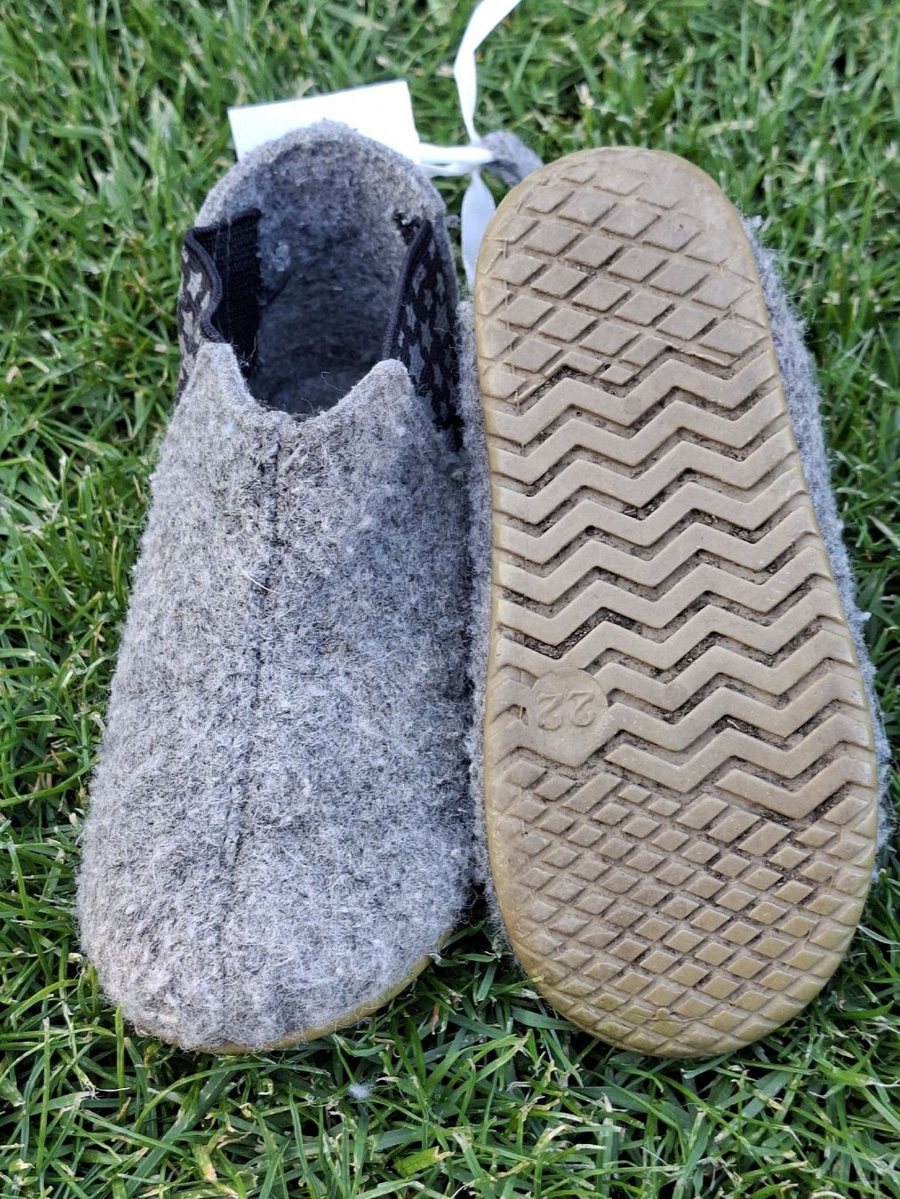 Herrenschuhe: Filzpantoffeln grau Grösse 22 – Gebraucht aus Russikon von Eichhalde 1