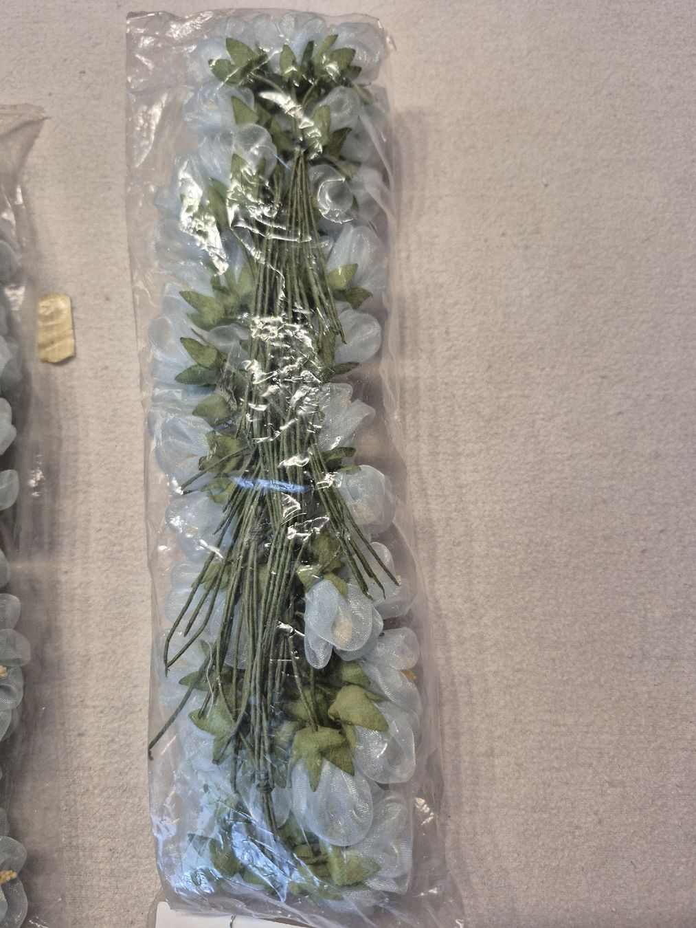 Alle Dekorationen: petites fleurs de soie en bouquet  – Neu und originalverpackt aus Obermumpf von Dadacaramel 1