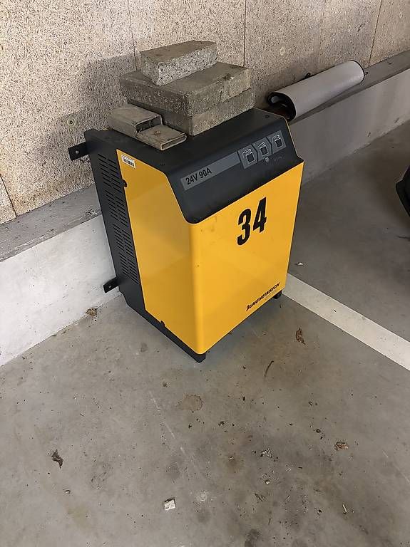 Caricatori & Batterie: JUNGHEINRICH ladegerät 24V 90A – Usato da Winterthur venduto da diesel_power 1