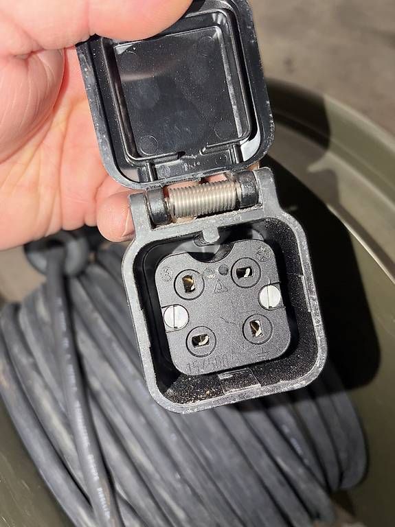 Câbles: Kabel Rolle Militär  – D'occasion à Lausen par Gjuliana4 3