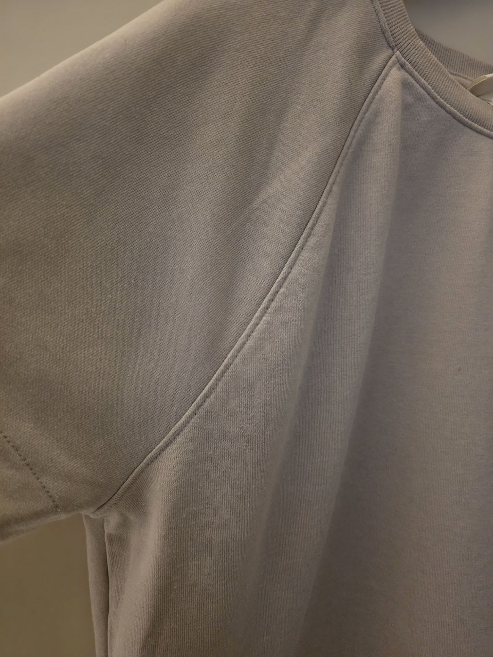 H&M T-shirts: T-shirt Gr M/L – D'occasion à Interlaken par NataliiaS 3