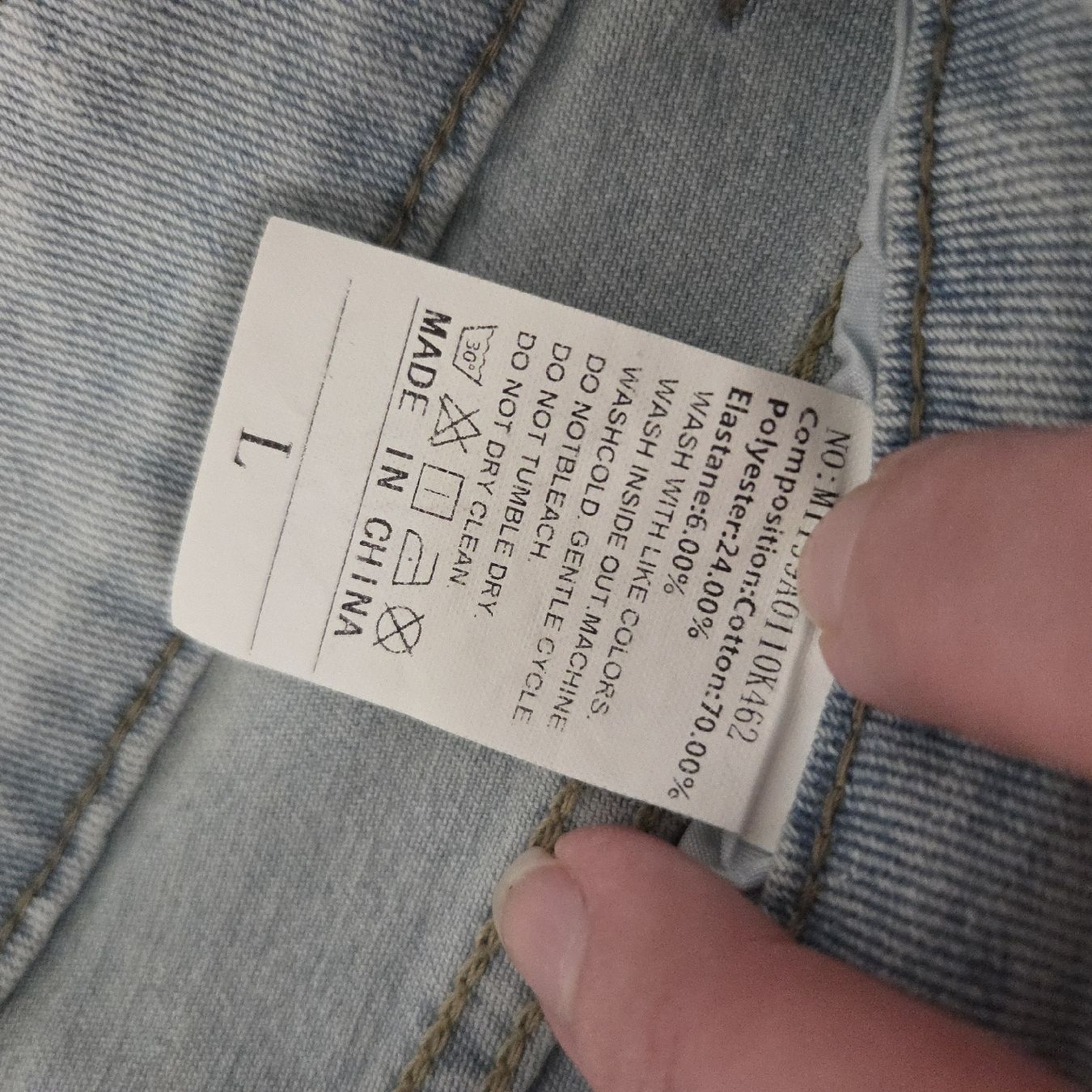 Jeans: Trendige, helle Jeans in Grösse L – Neu und originalverpackt aus Näfels von CH.Kchlineknopf 4
