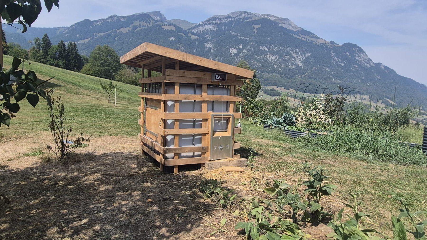 Gabbie, trasporto & Sicurezza: Kleiner, mobiler Hühnerstall – Usato da Alpnach Dorf venduto da Ronaldog 1