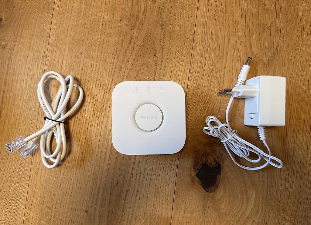 Hub & Switch: Hue Bridge – Usato da Bern venduto da dingodachs