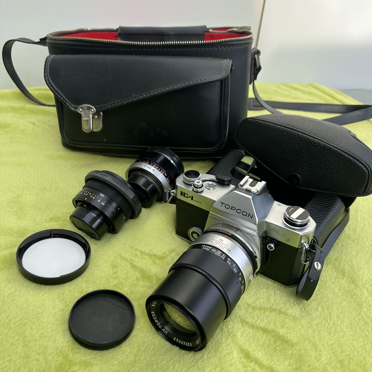 Topcon Fotocamera: Topcon IC-1 Kamera mit 3 Objektive und Tasche – Usato da Unterkulm venduto da Sita013