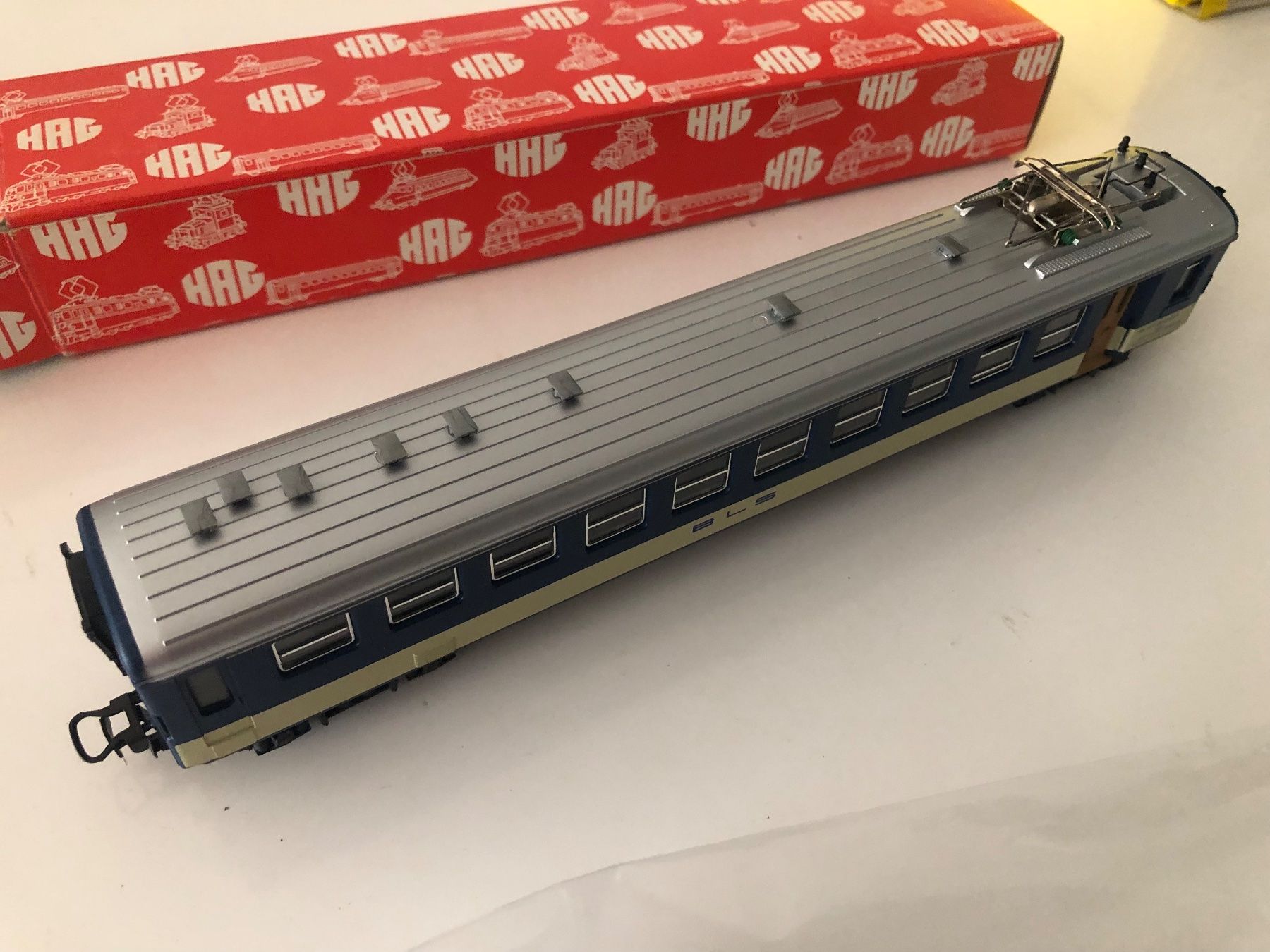 Hag Modellini di ferrovie: Hag 468 BLS Speisewagen NEU – Nuovo e nell'imballaggio originale da Ostermundigen venduto da Garmin03 3