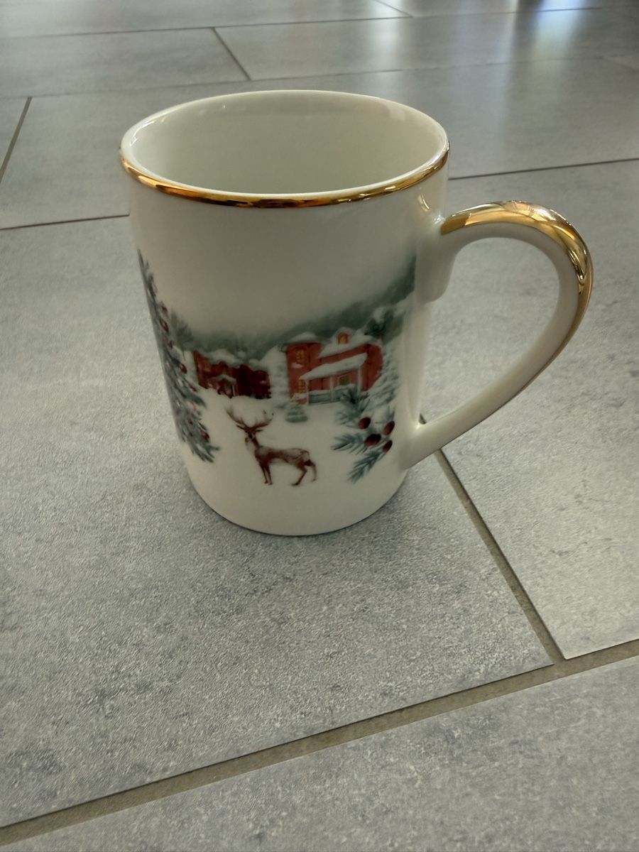 H&M Tazze: Weihnachtstasse von H&M – Nuovo (secondo la descrizione) da Bassersdorf venduto da Agipsi