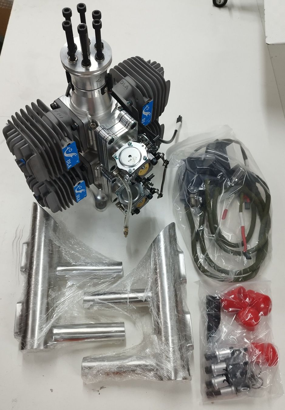 Modellismo RC: Neuer DLA 232ccm – Nuovo (secondo la descrizione) da Kestenholz venduto da Modellbaukeller