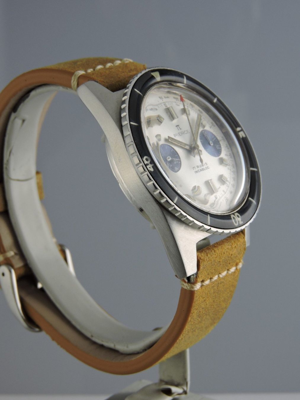 Uhren: 1960 Pierce Diver Chronograph - Bakelite Bezel, Valjoux 7733 – Gebraucht aus Bern von Vintage-Oyster 2