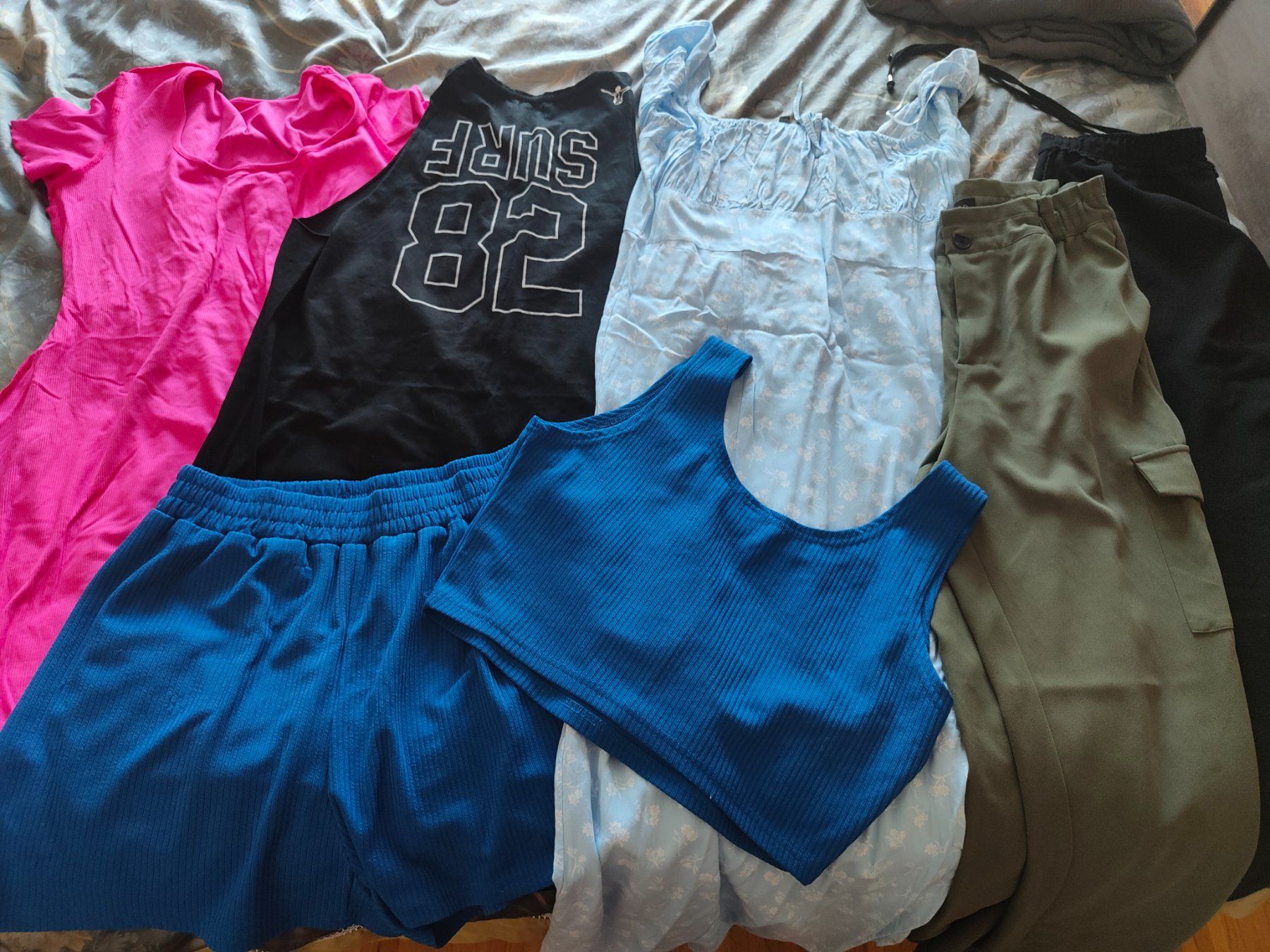 Lots de vêtements: Kleiderset M\L – D'occasion à Arbon par karolina_frank
