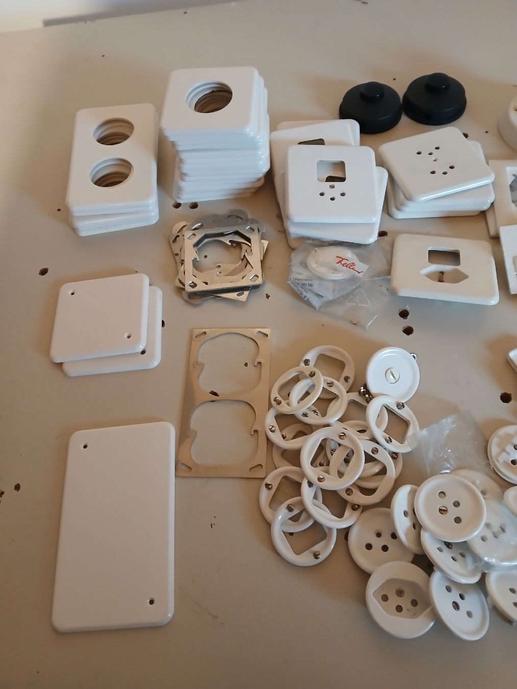 Interruttori: Elektro-Konvolut – Usato da Galgenen venduto da Leila46 1
