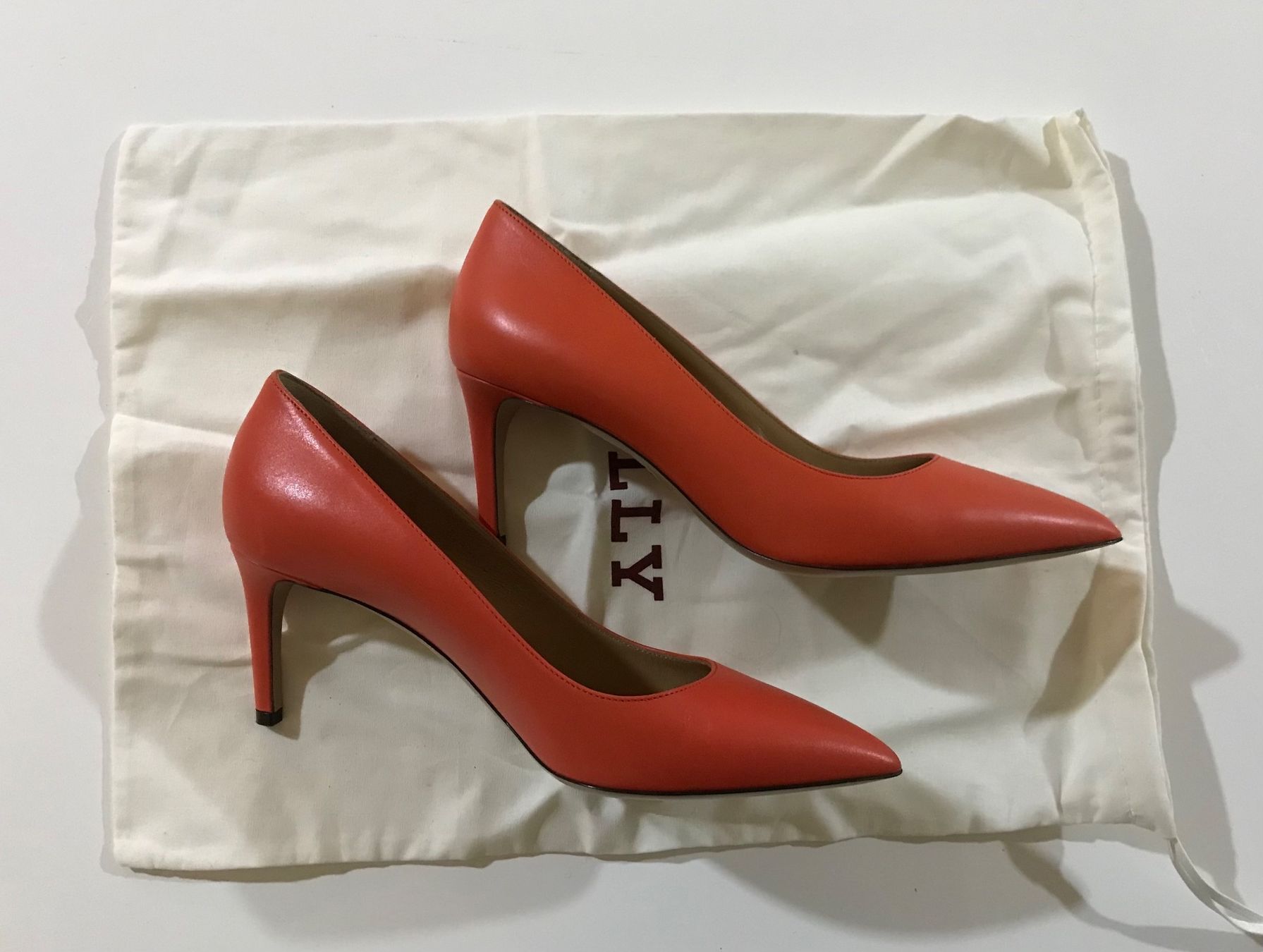 Scarpe da donna: Bally Pumps Gr.37 Neu, Coral Farbe – Nuovo e nell'imballaggio originale da Buchs ZH venduto da baagii