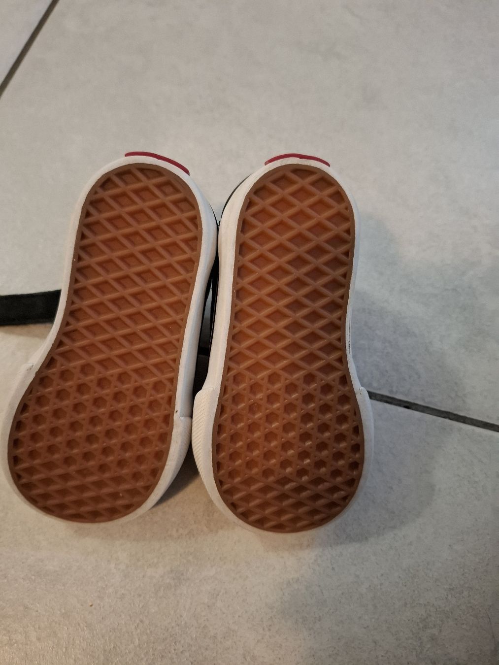 Schuhe für Jungen: Vans enfant taille 21  – Gebraucht aus Fully von Taaat 1