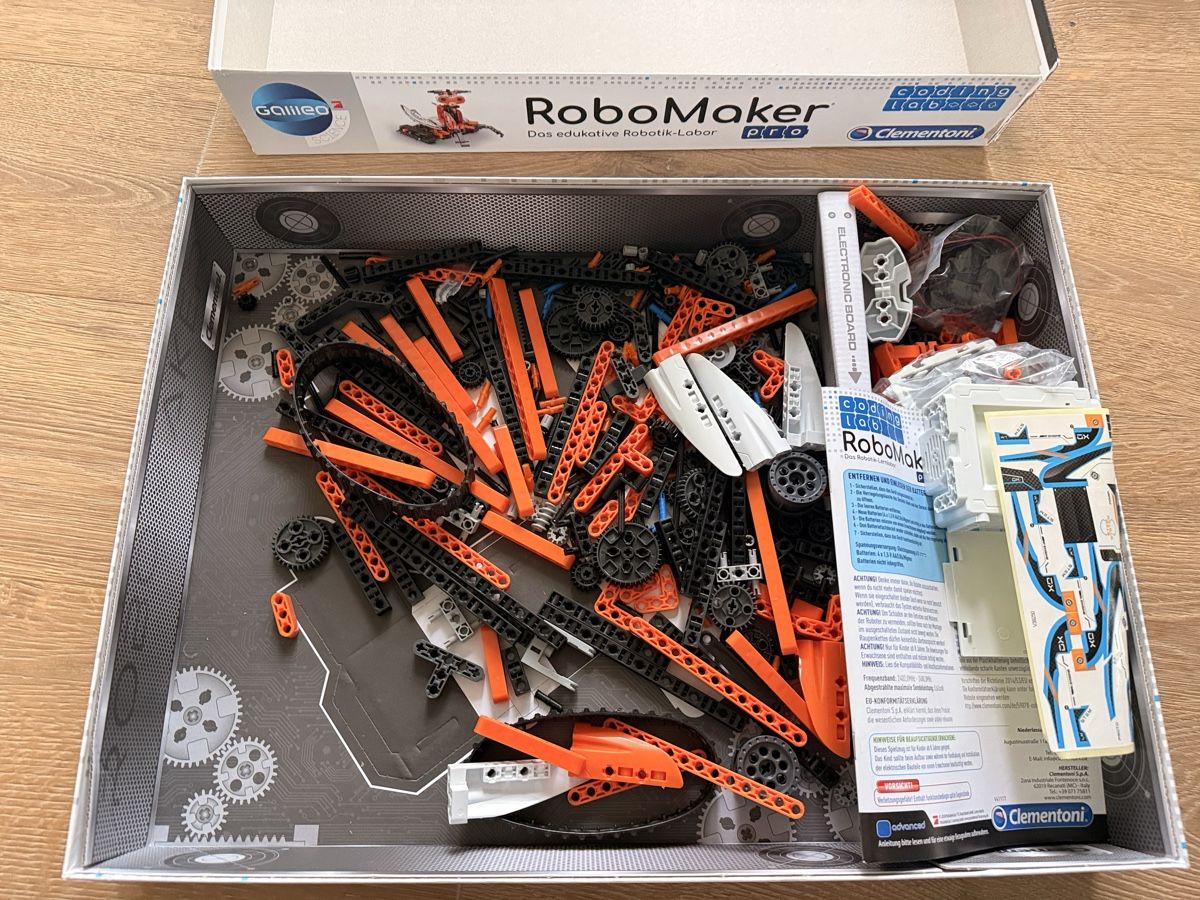 Spielzeuge: Clementoni RoboMaker Pro Robotik-Labor edukativ – Gebraucht aus Jona von amsel09 1