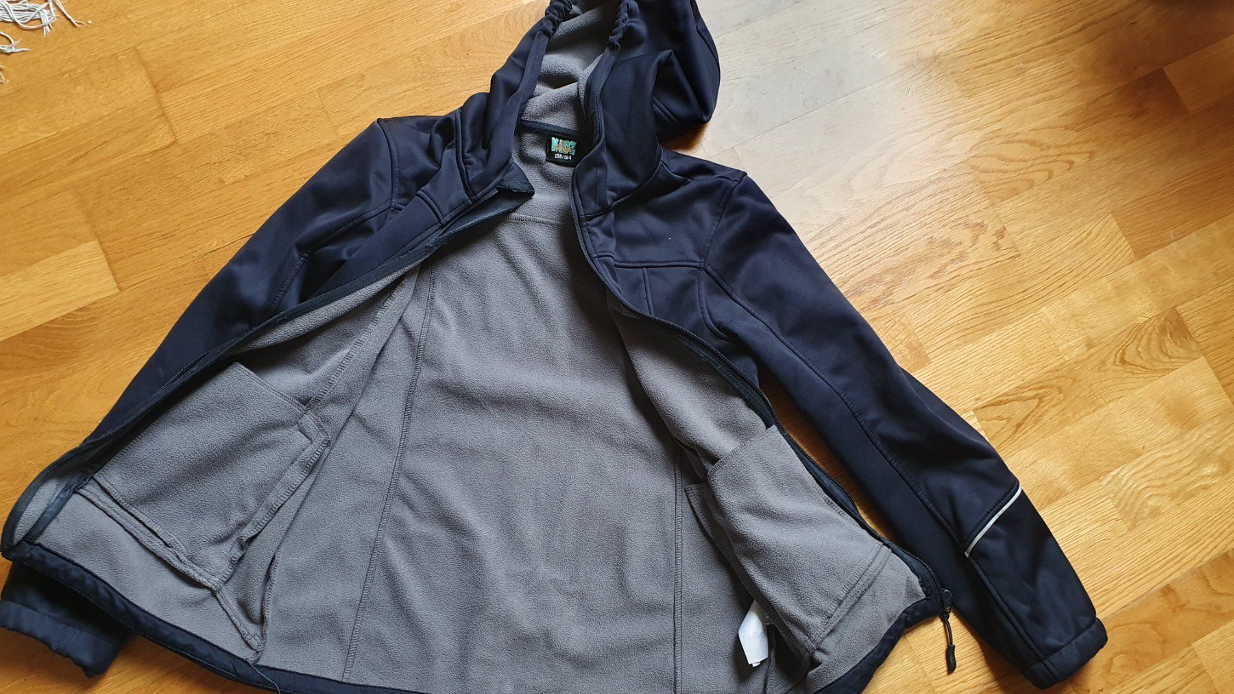 Jacken & Mäntel: Softshelljacke schwarz 158/164 – Gebraucht aus Niederwangen b. Bern von thurncaro 2