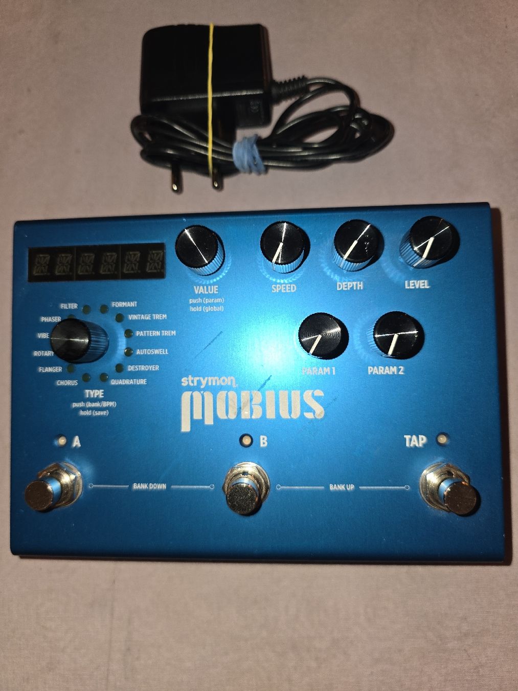 Strymon Strumenti musicali: STRYMON MOBIUS ...TOP !!! – Usato da Zürich venduto da Antiquedealer