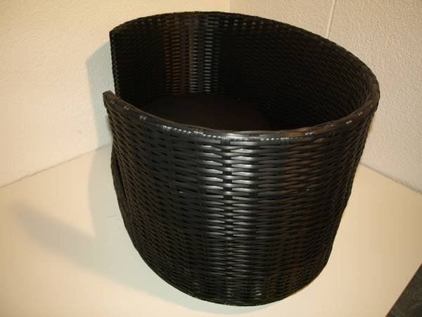 Liege- & Schlafplätze: Hundebett WINI XL Polyrattan schwarz – Neu (gemäss Beschreibung) aus Unterentfelden von moebelrufli 1