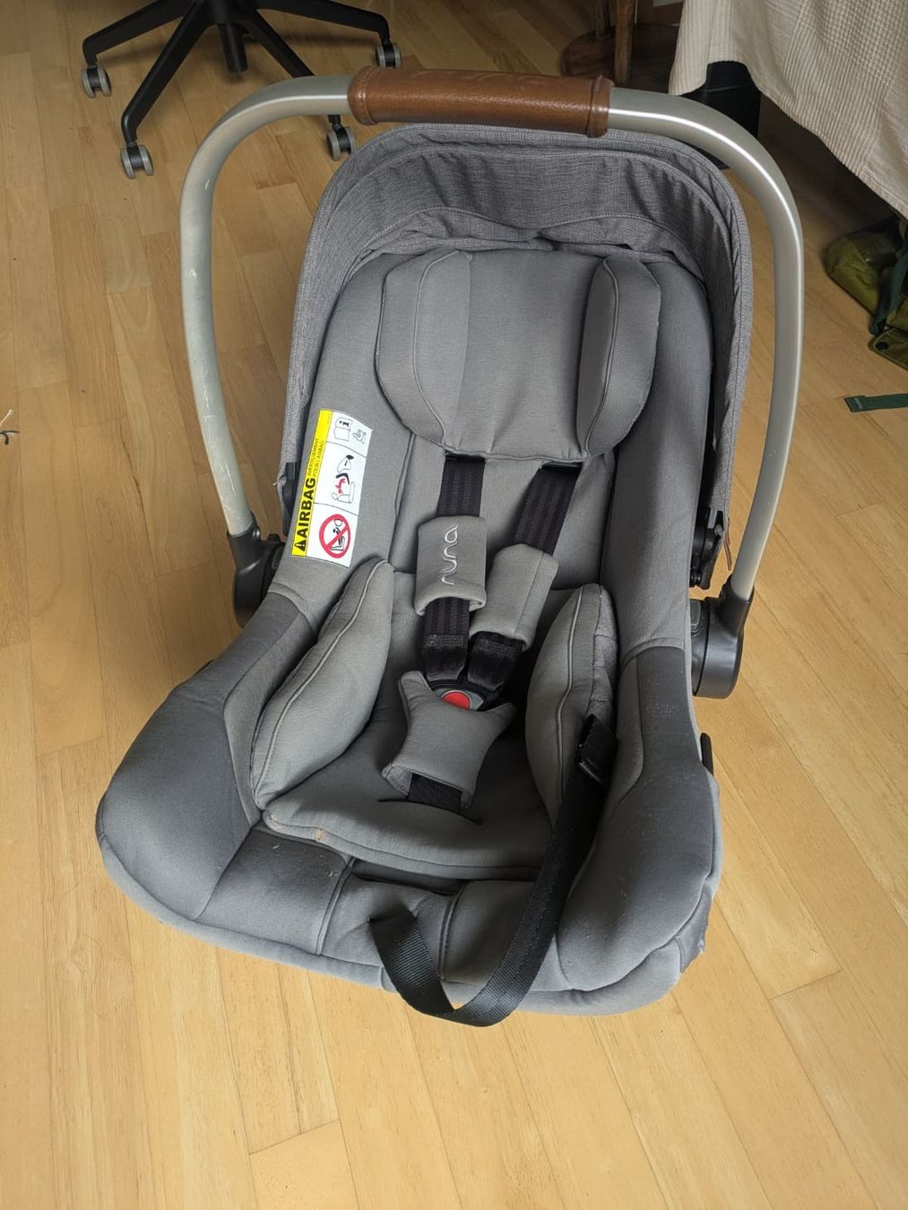 Nuna Seggiolini per auto: Nuna Pippa Next and Isofix Base – Usato da Basel venduto da ren_fhm5 1