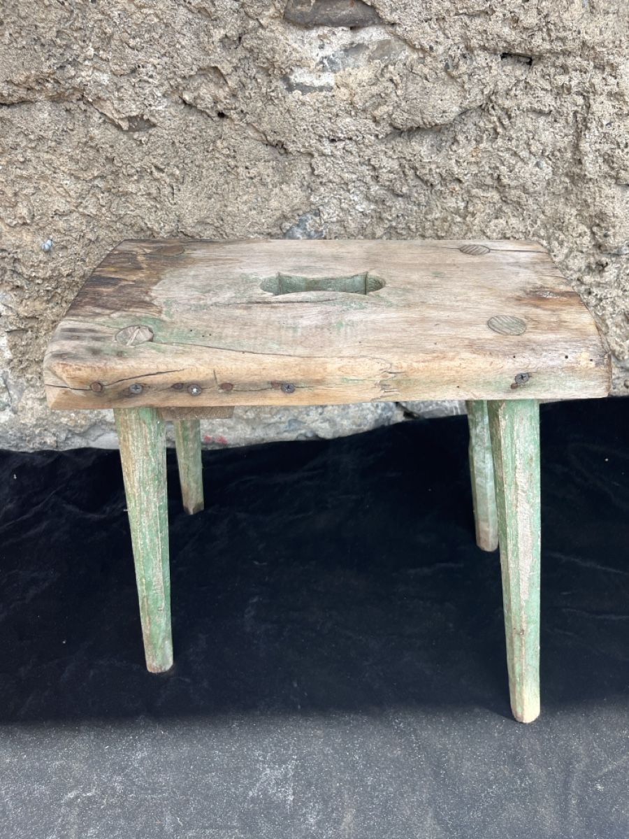 Sgabelli: Antiker Holz Hocker mit Charm  – Usato da Brienz BE venduto da hey_z9vg 1