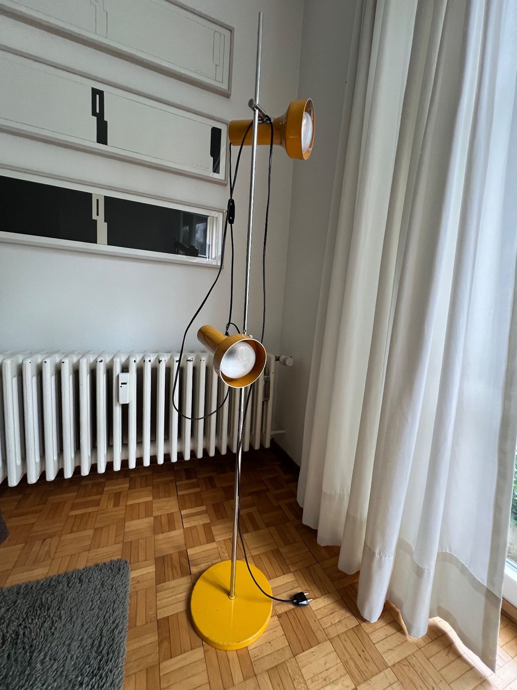 Lampade: Stralux Spot Stehleuchte mit 2 Strahler – Usato da Basel venduto da Cora24