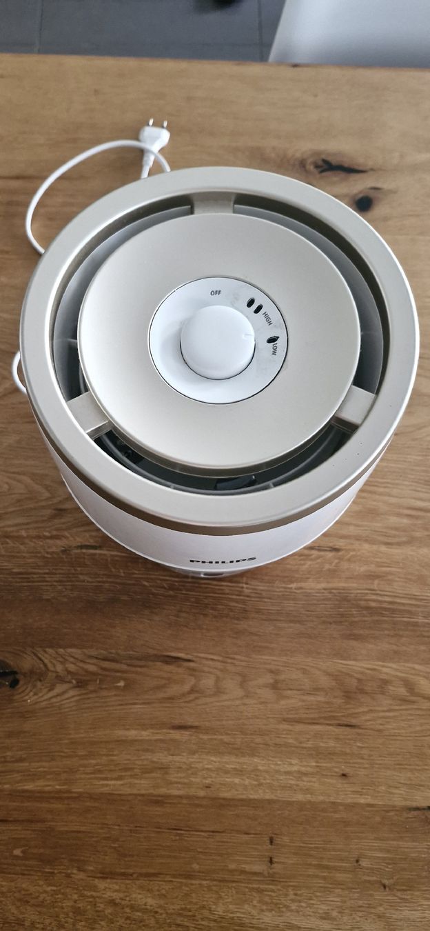 Philips Luftbefeuchter: Philips Luftbefeuchter – Gebraucht aus Bern von phi_8pwz 2