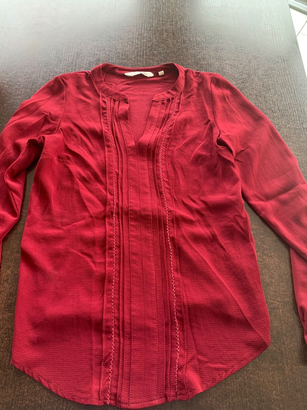 Blouses, T-shirts & Tops: Pull chemise NAF NAF taille XS – D'occasion à Domdidier par qatar1973
