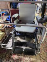 Elektrischer Rollstuhl 24V + Ladegerät & Transportgestell